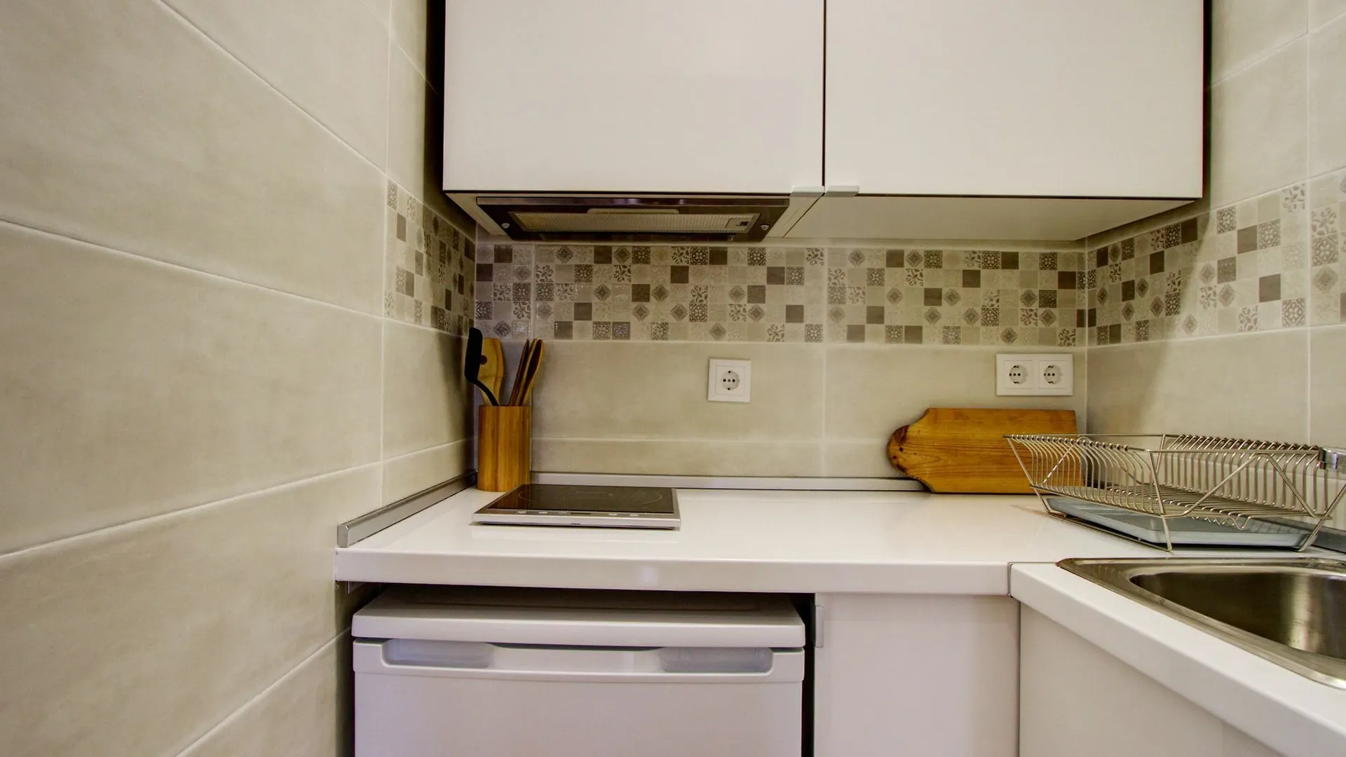 Cardosa By Apartments Alfama Lisbon